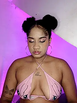 Snapshot of camilafoox7 chatting on 2, 10, 2025 camilafoox7 online show from 2, 10, 2025