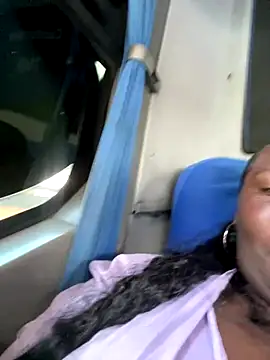 CarolinaGomez  online show from 26, 11, 2025