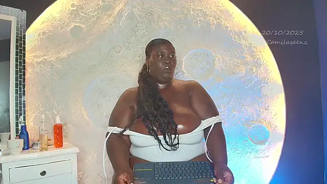 CarolinaGomez  online show from 21, 10, 2025