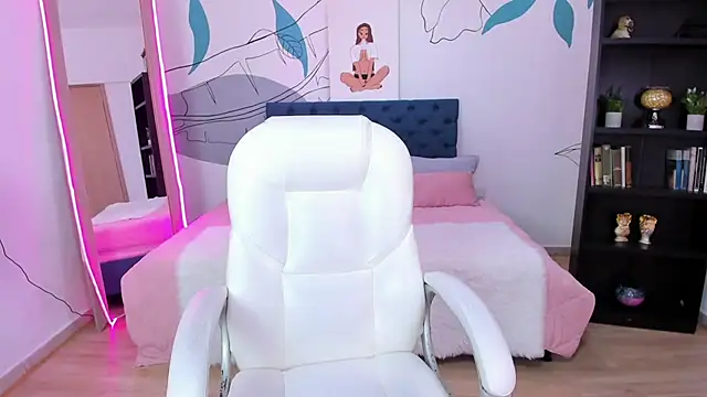 Victoria Jonnesss online show from 27, 9, 2025