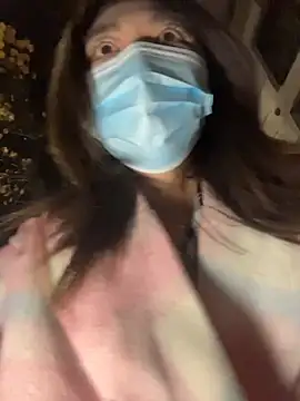 Snapshot of fioralba chatting on 7, 11, 2025 fioralba online show from 7, 11, 2025