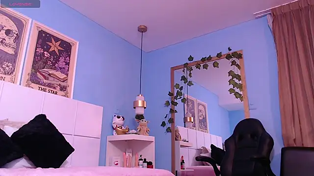 PenelopeBond online show from 17, 11, 2025