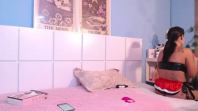 PenelopeBond online show from 1, 11, 2025