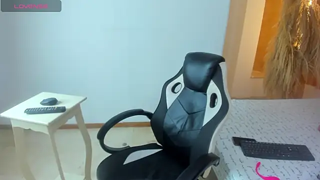 ZOE ROSE4 online show from 20, 9, 2025