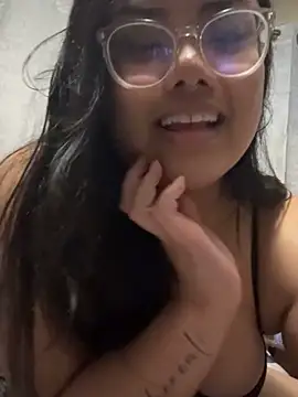 Snapshot of kiaradanielaxx chatting on 17, 2, 2026 kiaradanielaxx online show from 17, 2, 2026