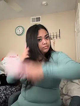 Snapshot of kiaradanielaxx chatting on 13, 2, 2026 kiaradanielaxx online show from 13, 2, 2026