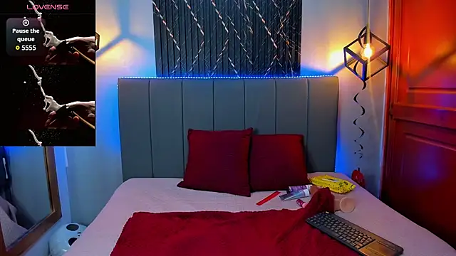 SophieSweet88 online show from 5, 11, 2025