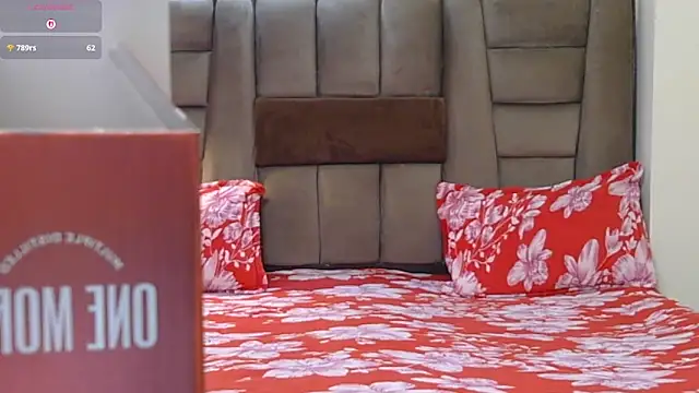 Snapshot of Hey_Jully chatting on 18, 2, 2026 Hey Jully online show from 18, 2, 2026