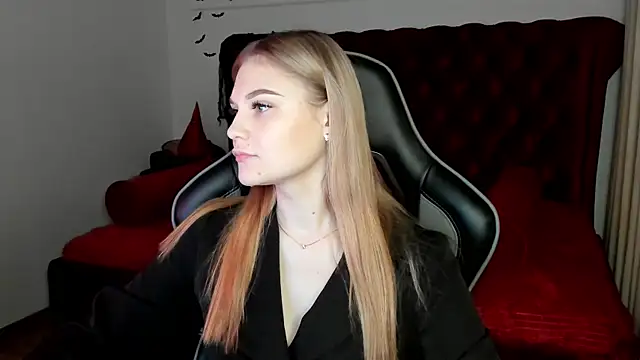 AriaWell online show from 5, 11, 2025