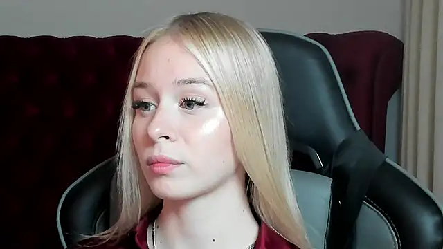 MiaGraces online show from 20, 10, 2025