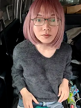 takusaki223 online show from 8, 3, 2026