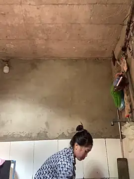 Halyy xx online show from 29, 10, 2025