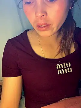 Halyy xx online show from 17, 1, 2026