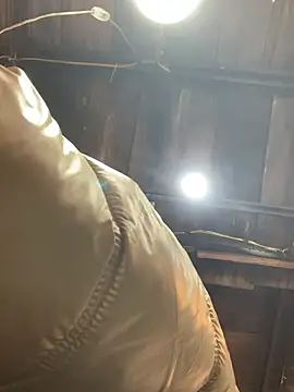 Halyy xx online show from 25, 2, 2026