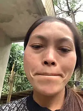 Halyy xx online show from 16, 10, 2025