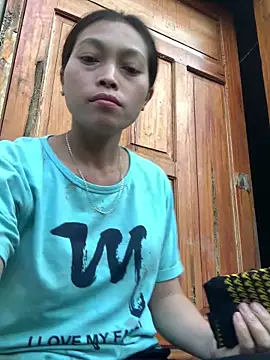 Halyy xx online show from 18, 10, 2025