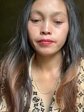 Halyy xx online show from 5, 10, 2025