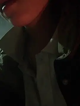 Halyy xx online show from 4, 3, 2026