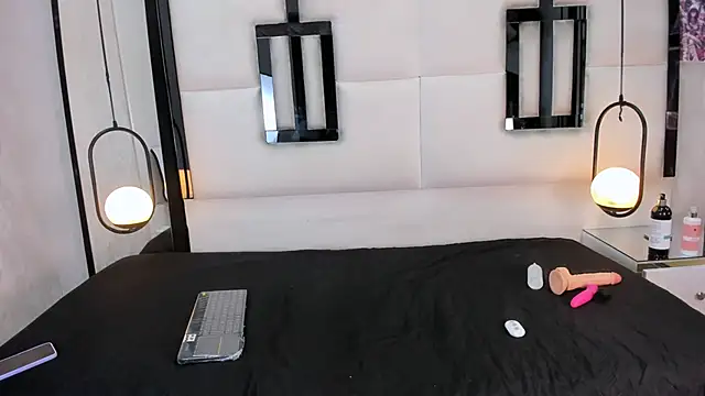 SerenaWild1 online show from 15, 11, 2025