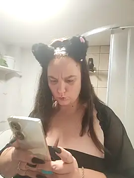 Snapshot of Michaela1994 chatting on 2, 11, 2025 Michaela1994 online show from 2, 11, 2025