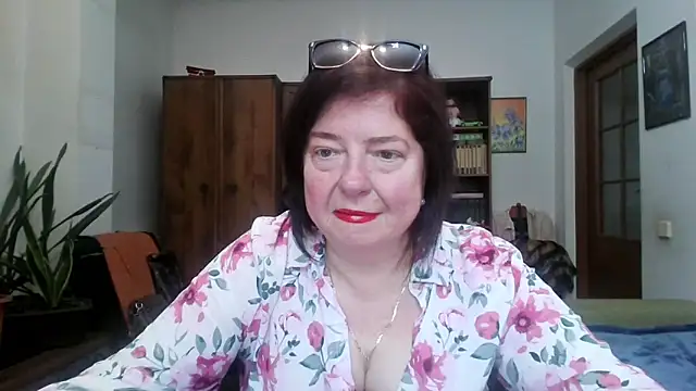 Violet Pulse online show from 1, 4, 2026