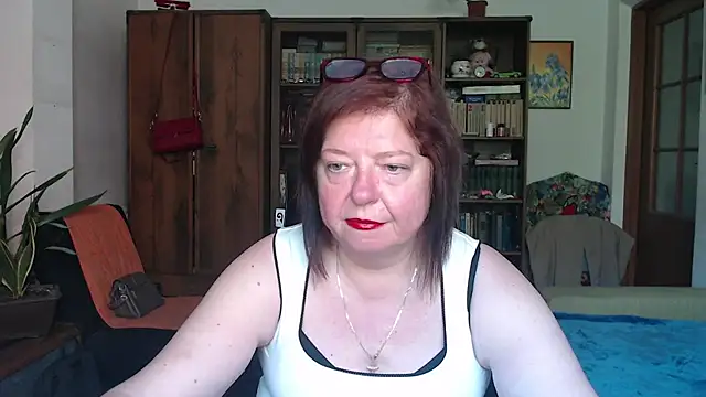 Snapshot of Violet_Pulse chatting on 29, 6, 2026 Violet Pulse online show from 29, 6, 2026