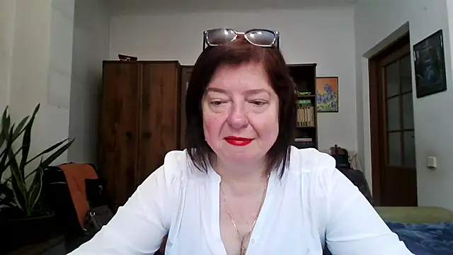 Violet Pulse online show from 18, 4, 2026