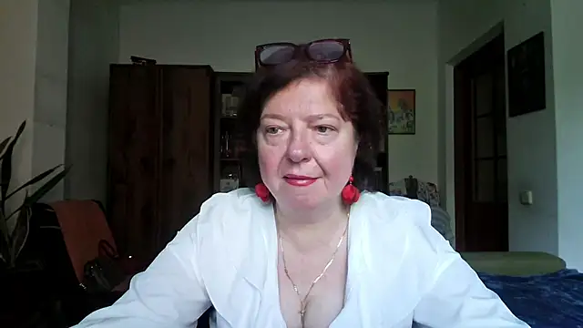 Snapshot of Violet_Pulse chatting on 5, 6, 2026 Violet Pulse online show from 5, 6, 2026