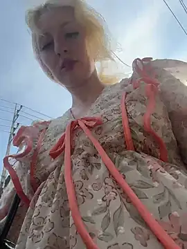 RonnieKiss online show from 11, 2, 2026