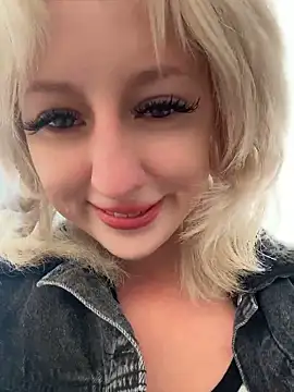 RonnieKiss online show from 10, 4, 2026