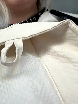 RonnieKiss online show from 8, 10, 2025