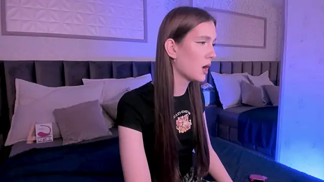 babyy gloria online show from 11, 11, 2025