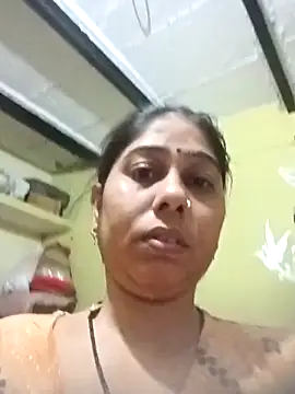 Cute-Charvii online show from 2, 4, 2026