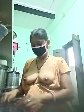 Cute-Charvii online show from 10, 3, 2026