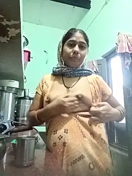 Cute-Charvii online show from 1, 4, 2026