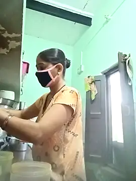 Cute-Charvii online show from 20, 4, 2026