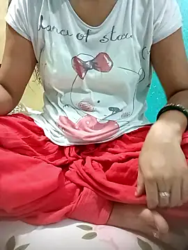 Cute-Charvii online show from 22, 5, 2026