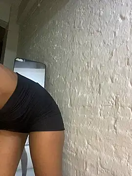 Snapshot of 21shazzy chatting on 25, 2, 2026 21shazzy online show from 25, 2, 2026