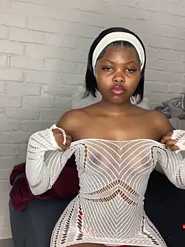 Snapshot of 21shazzy chatting on 20, 9, 2025 21shazzy online show from 20, 9, 2025