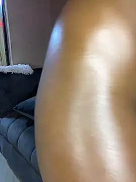 Snapshot of 21shazzy chatting on 17, 3, 2026 21shazzy online show from 17, 3, 2026