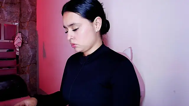 lorem adams online show from 6, 10, 2025