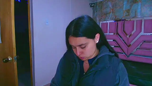 lorem adams online show from 17, 11, 2025