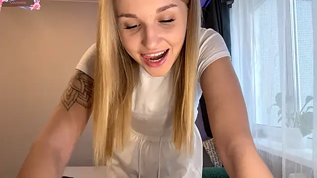 TanekaBoitel online show from 26, 11, 2025