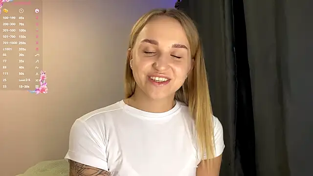 TanekaBoitel online show from 2, 10, 2025