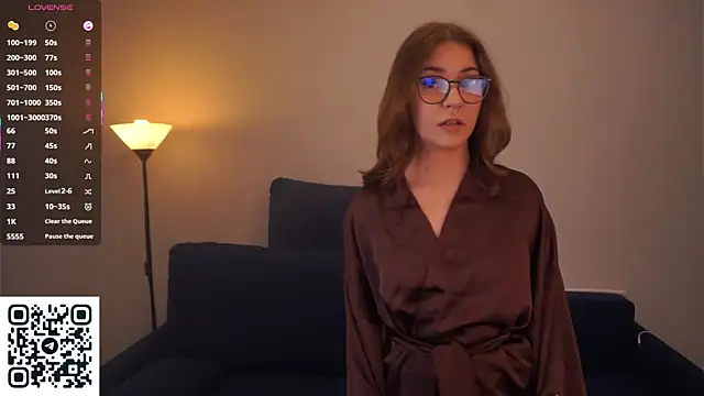 AdrianaCoenen online show from 30, 10, 2025