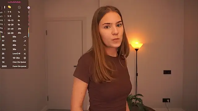 AdrianaCoenen online show from 5, 10, 2025