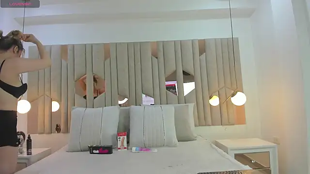 Sophia Angel  online show from 3, 10, 2025