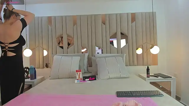 Sophia Angel  online show from 6, 10, 2025