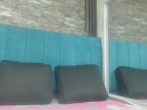 Lil Rose2006 online show from 8, 10, 2025