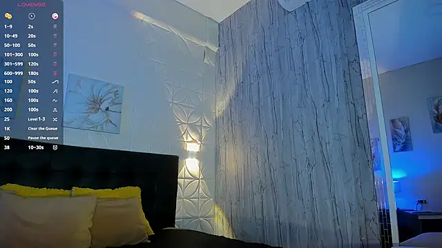 EmillyLim online show from 6, 11, 2025